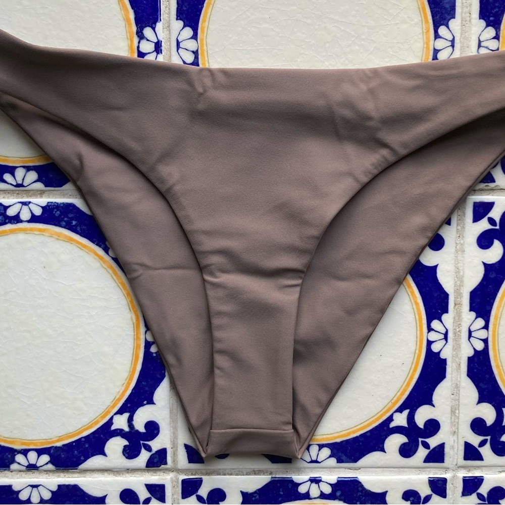 JADE SWIM Most Wanted Bikini Bottom in ‘Nude’ - Small - Picture 10 of 16